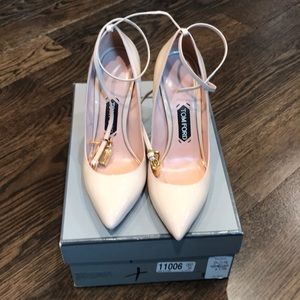 Tom Ford nude pump